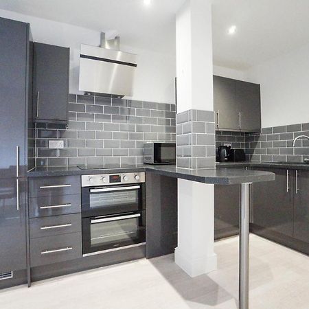 Premium Apartments Thatcham Broadway エクステリア 写真
