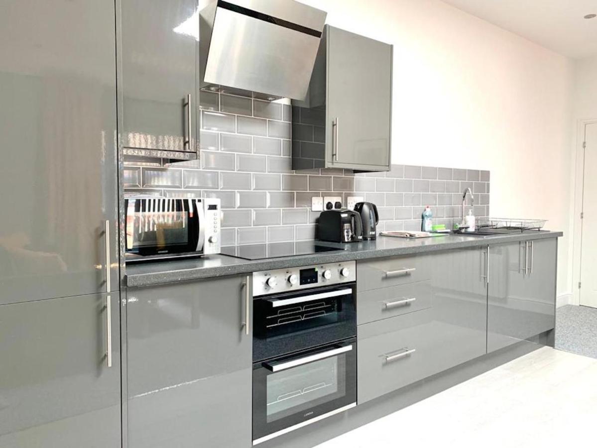 Premium Apartments Thatcham Broadway エクステリア 写真